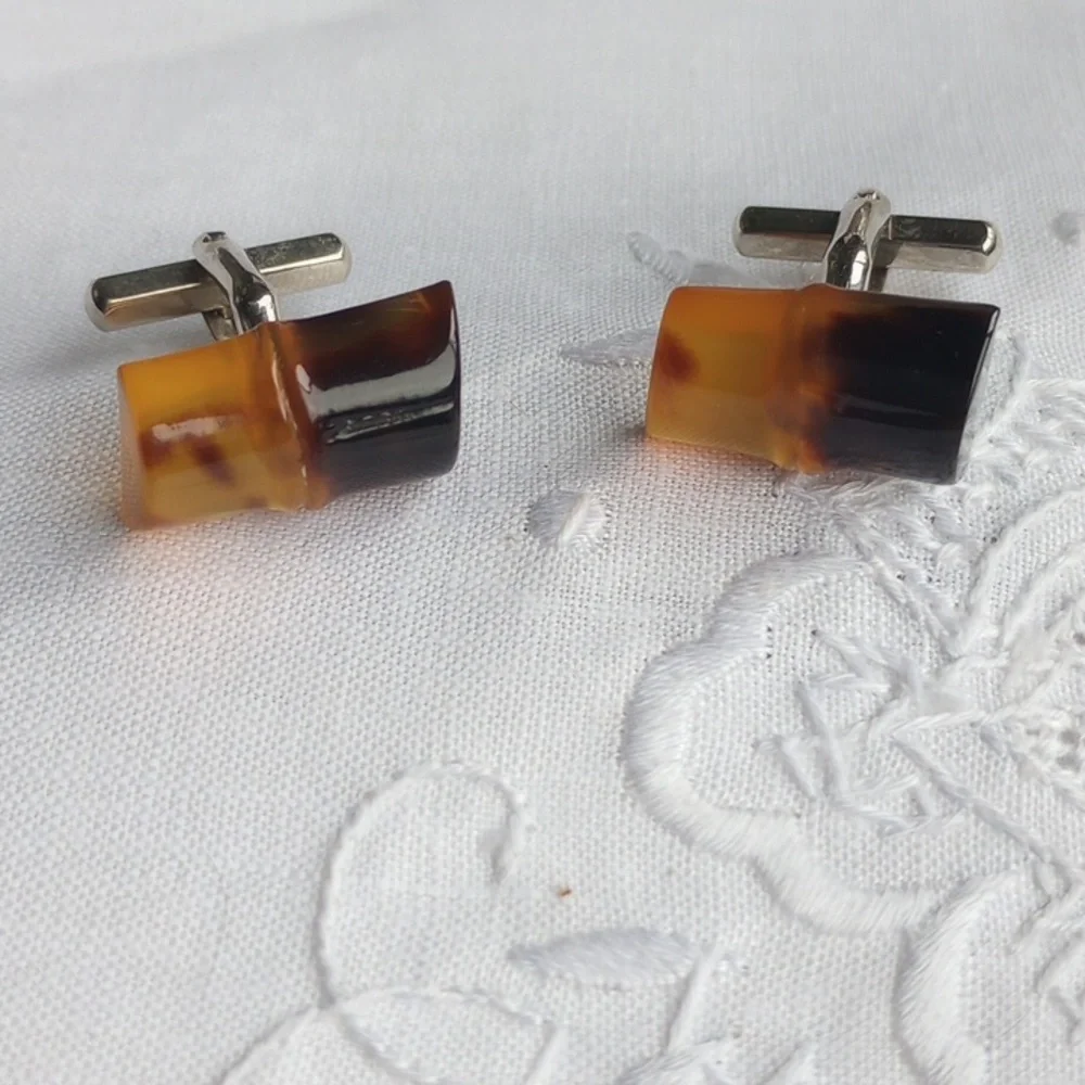 Cufflinks tortoiseshell Lucite on Silver Tone, Bamboo